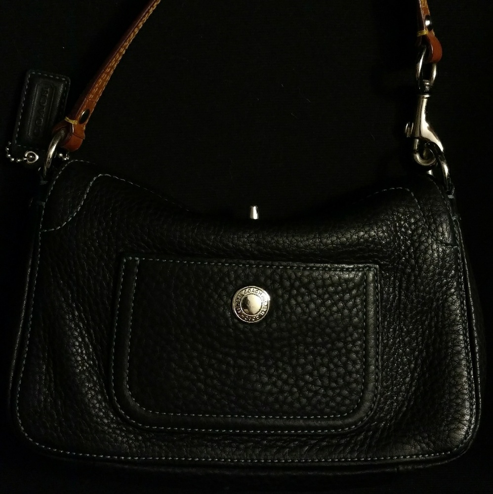 Coach Chelsea pebble leather purse dark blue 8A37